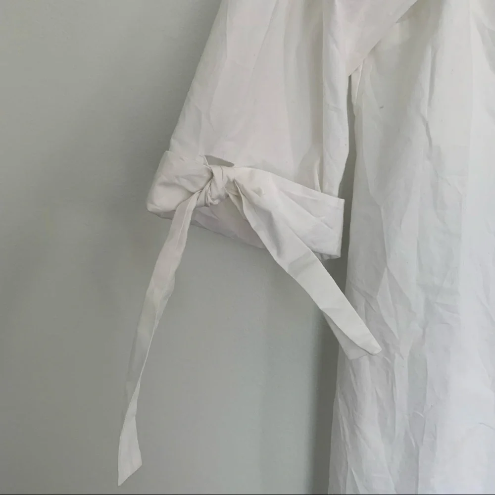 Aritzia | Babaton Malik Blouse off Shoulder - Picture 3 of 11